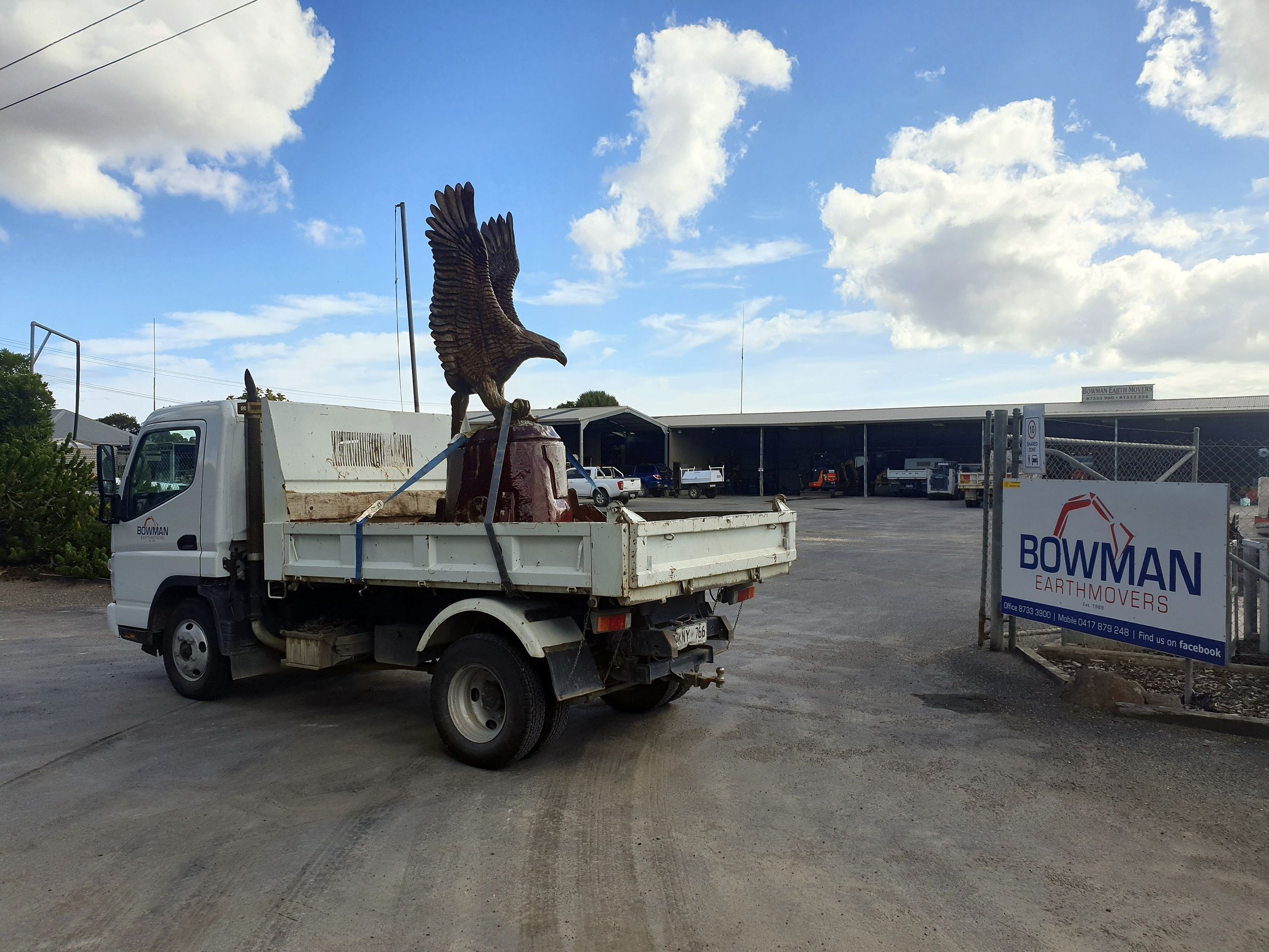 Half a tonne of red gum: how the Eagle landed at Hatherleigh — photo 2
